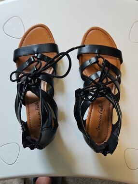 American Eagle Outfitters Black Lace-Up Strappy Sandals with Tan Footbed